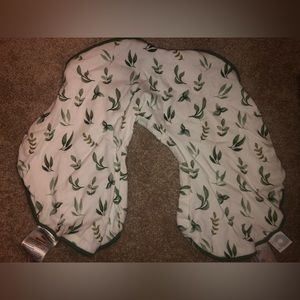 Boppy Greenery Cover